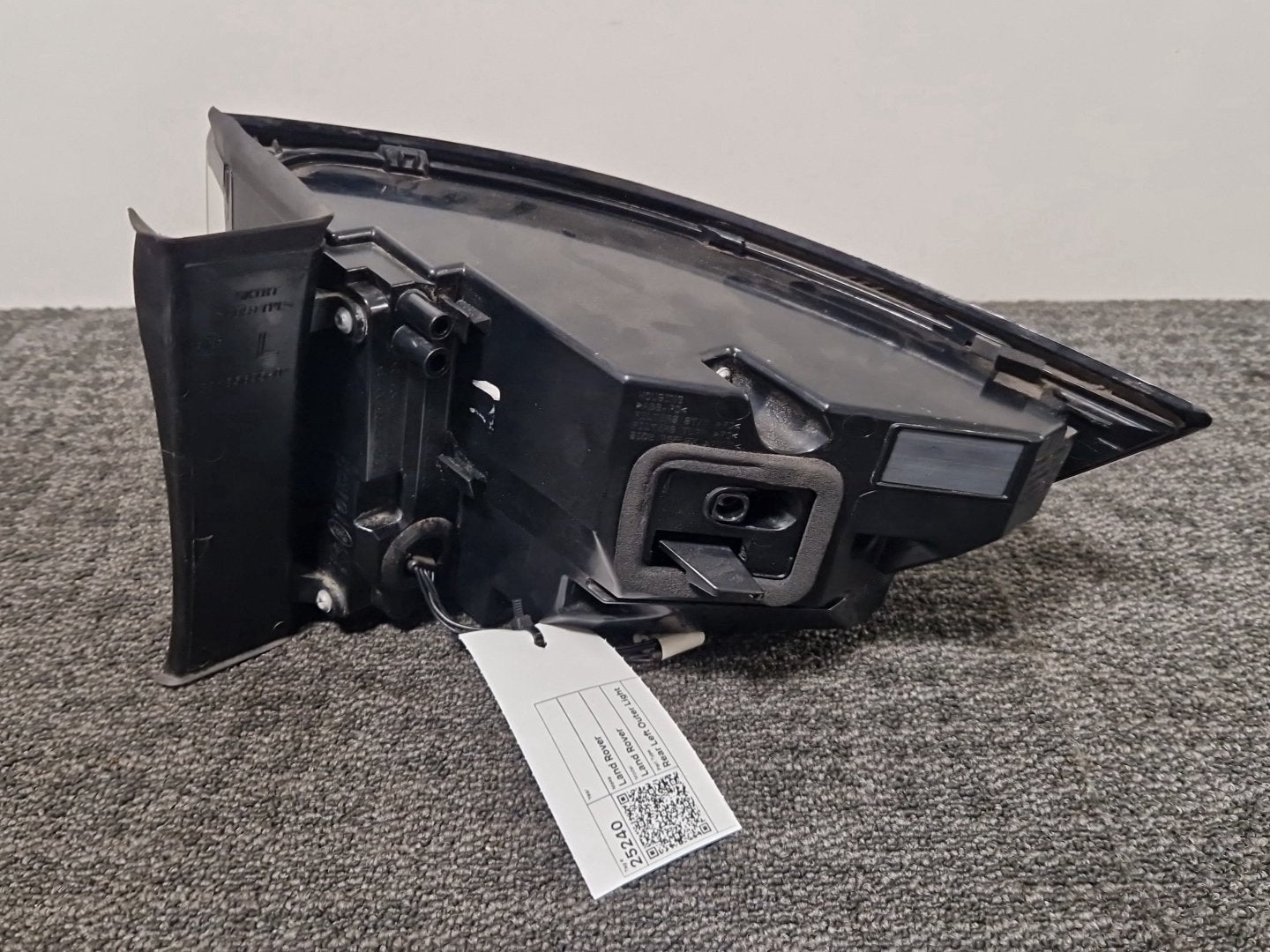 Land Rover Discovery Sport L550 Genuine Rear Left Outer N/S Passenger Tail Light