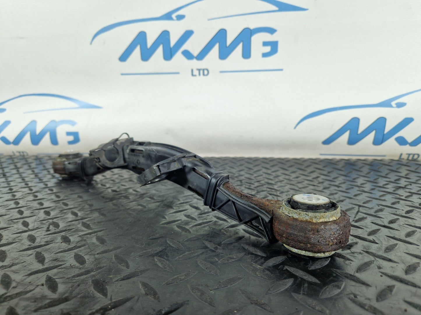11-19 MERCEDES BENZ ML W166 GENUINE REAR RIGHT CONTROL ARM A1664230823