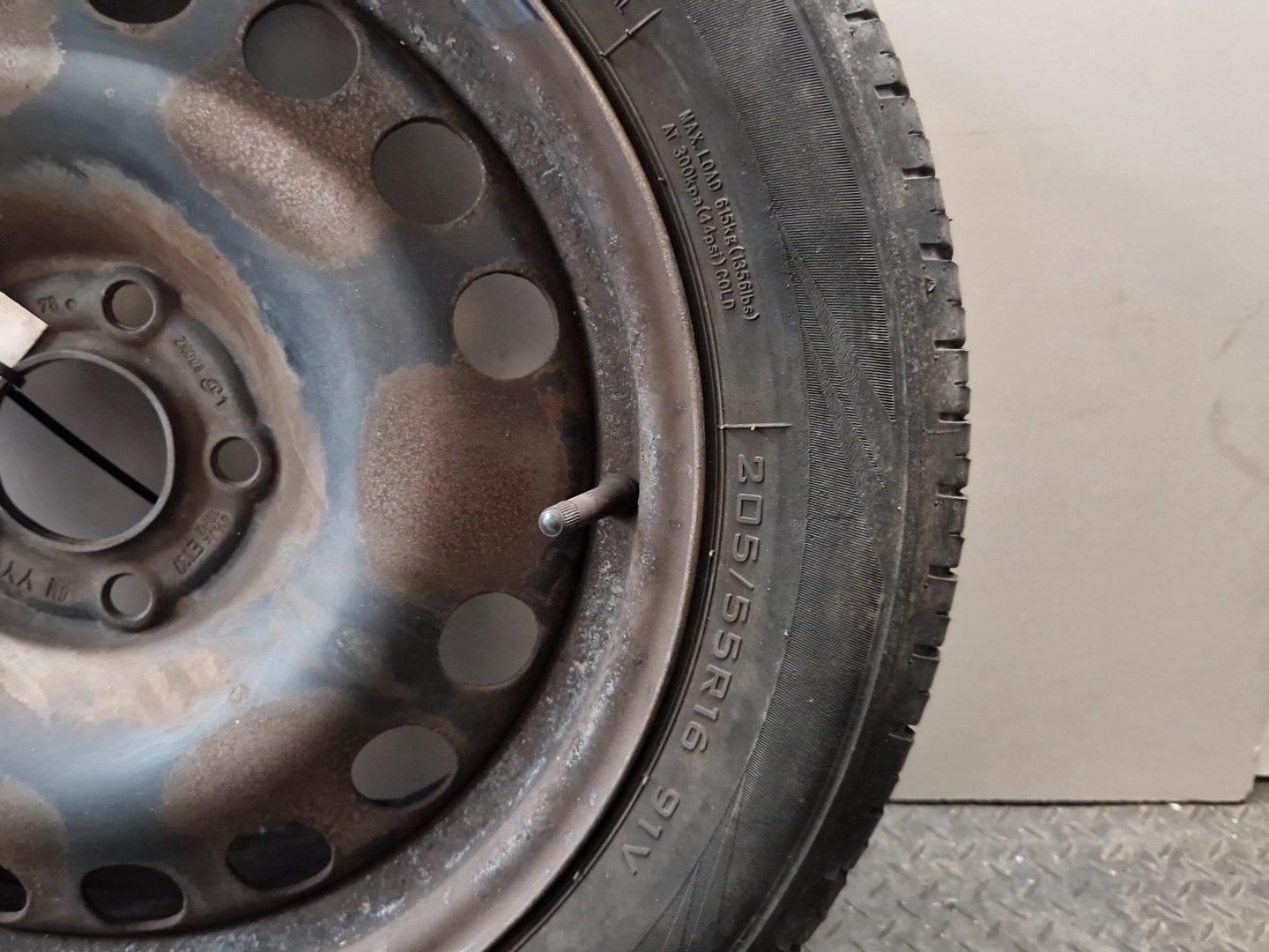 2011 Vauxhall Meriva MK2 (B) (4470) 16" Steel Wheel with Tyre 205/55/16 ~5mm
