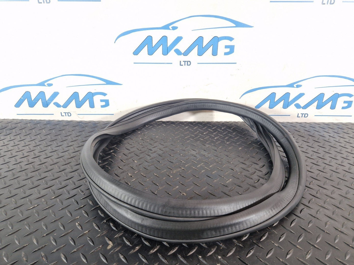 16-22 MERCEDES BENZ X253 REAR DOOR RUBBER SEAL FITS LEFT & RIGHT A1566920176