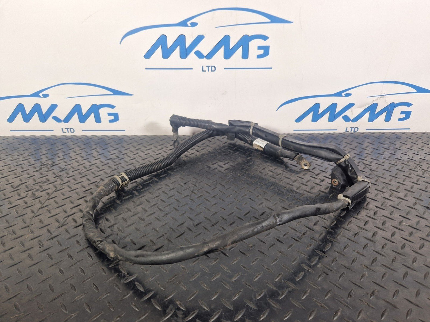 14-21 MERCEDES BENZ C300h W205 ALERNATOR WIRING LOOM OEM A2055408004
