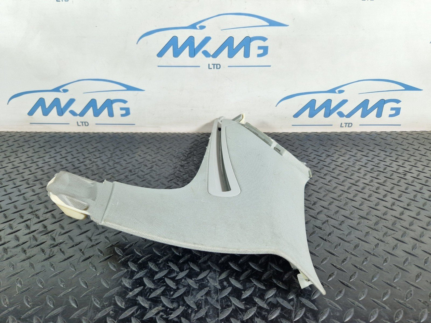 12-18 AUDI A6 C7 GENUINE RIGHT UPPER D PILLAR TRIM 4G9867246B
