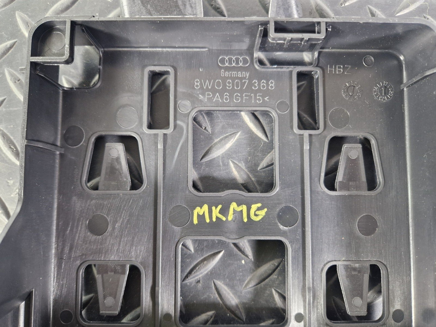 16-19 AUDI A4 B9 GENUINE OEM COMFORT CONTROL MODULE BRACKET HOLDER 8W0907368