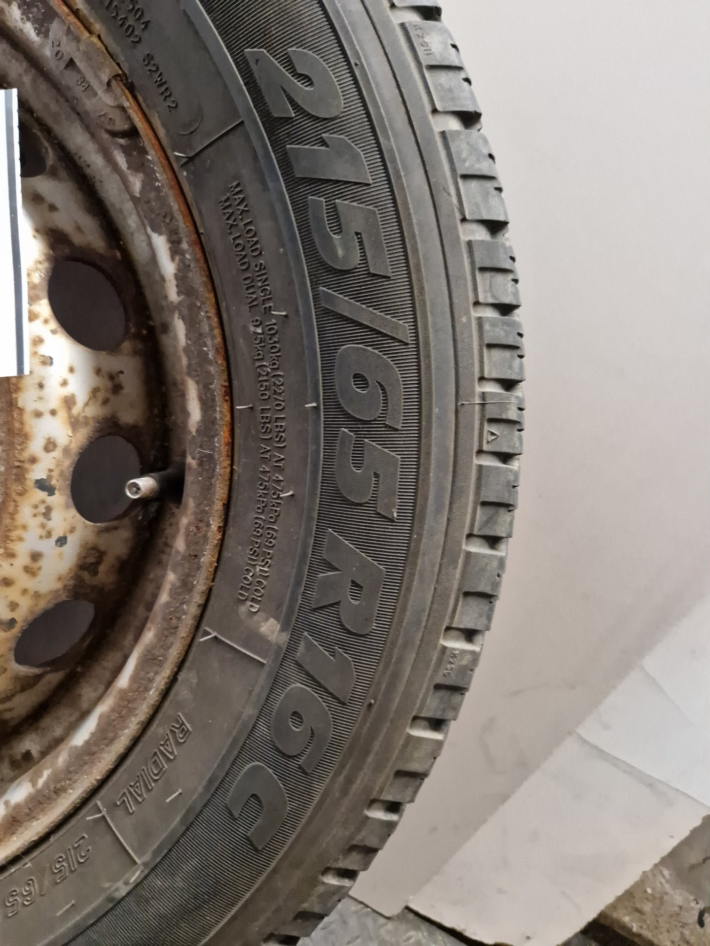 Renault Master MK3 (Ph1) (X62) 16" Alloy Wheel with Tyre 215/65/16 ~7mm