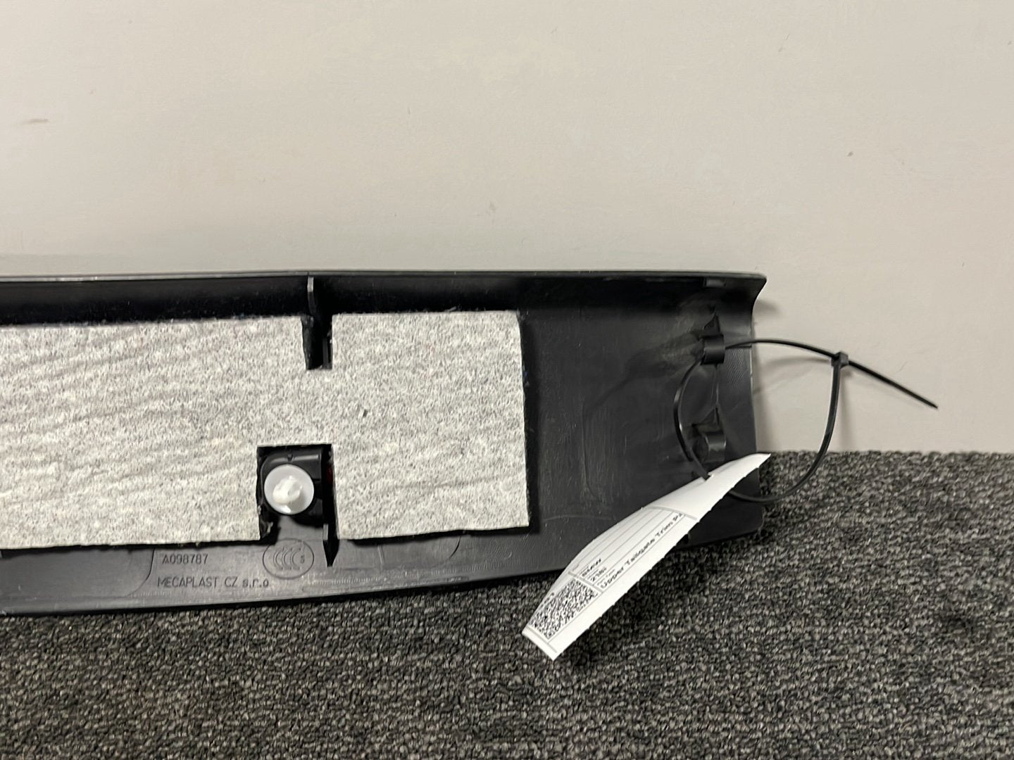 BMW 218i F46 Genuine Upper Tailgate Trim Panel 7318930