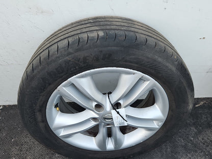 2012 Nissan Qashqai MK1 FL (J10) 17" Alloy Wheel with Tyre 215/60/17 ~4mm