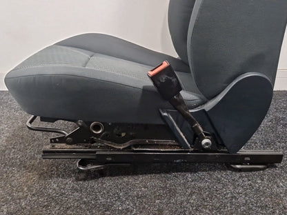 Ford Fiesta MK7 (B299) Hatchback Right Front Seat