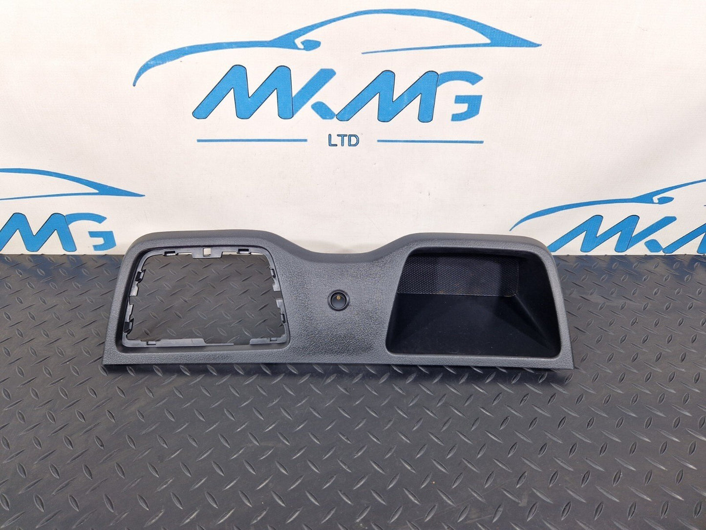 18-ON MERCEDES SPRINTER W907 W910 GEAR SHIFT SURROUNDING TRIM A9106833500