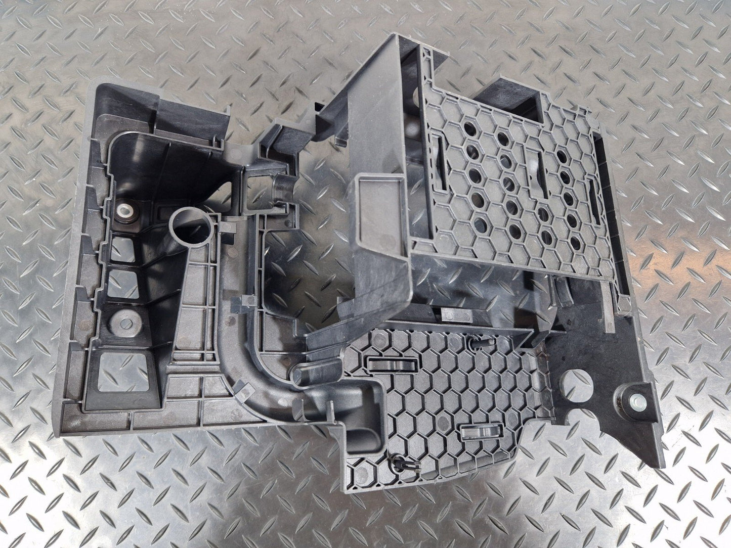 14-21 MERCEDES BENZ W205 GENUINE CD CHANGER ECU HOLDER BRACKET MOUNT A2055458900