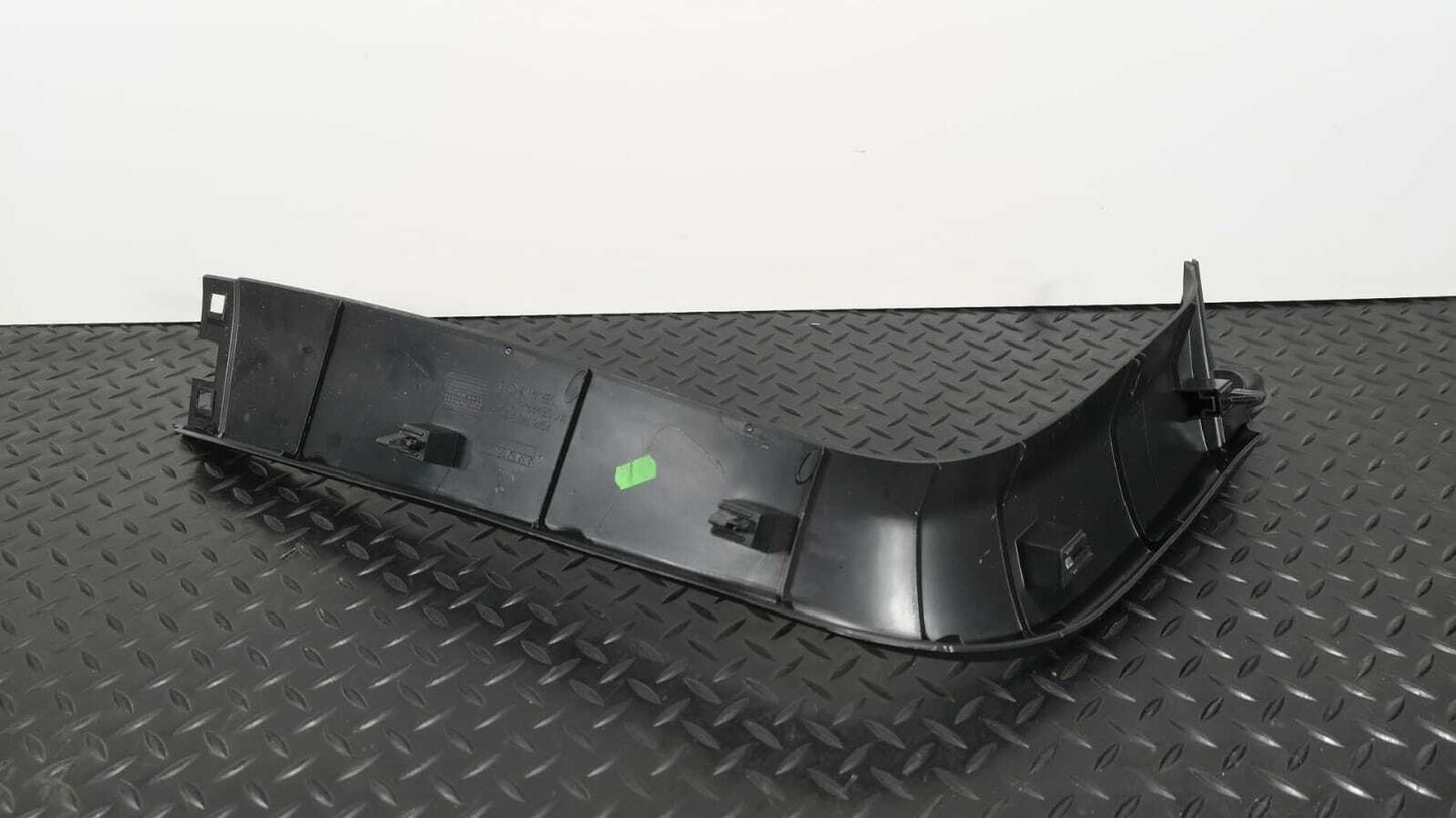 2014 MERCEDES B-CLASS B180 W246 TAILGATE WINDSCREEN SURROUND TRIM COVER LEFT