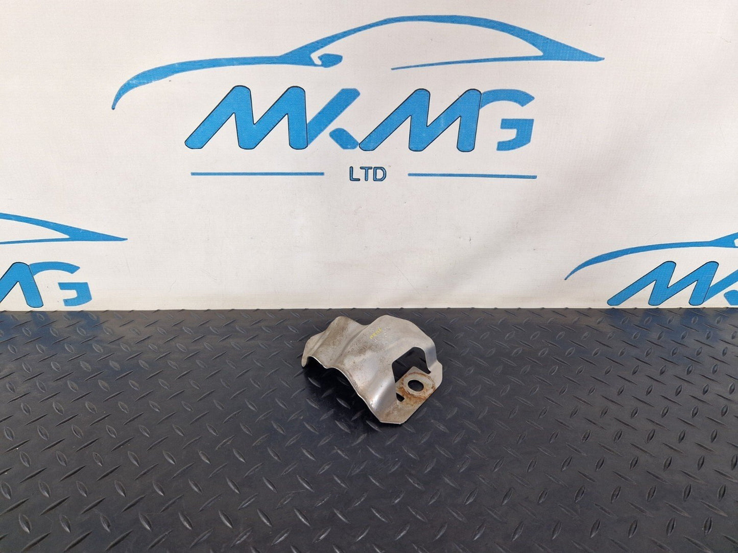 14-21 MERCEDES BENZ C300 W205 FUEL FILLER NECK BRACKET PROTECT SHEET A2054750046