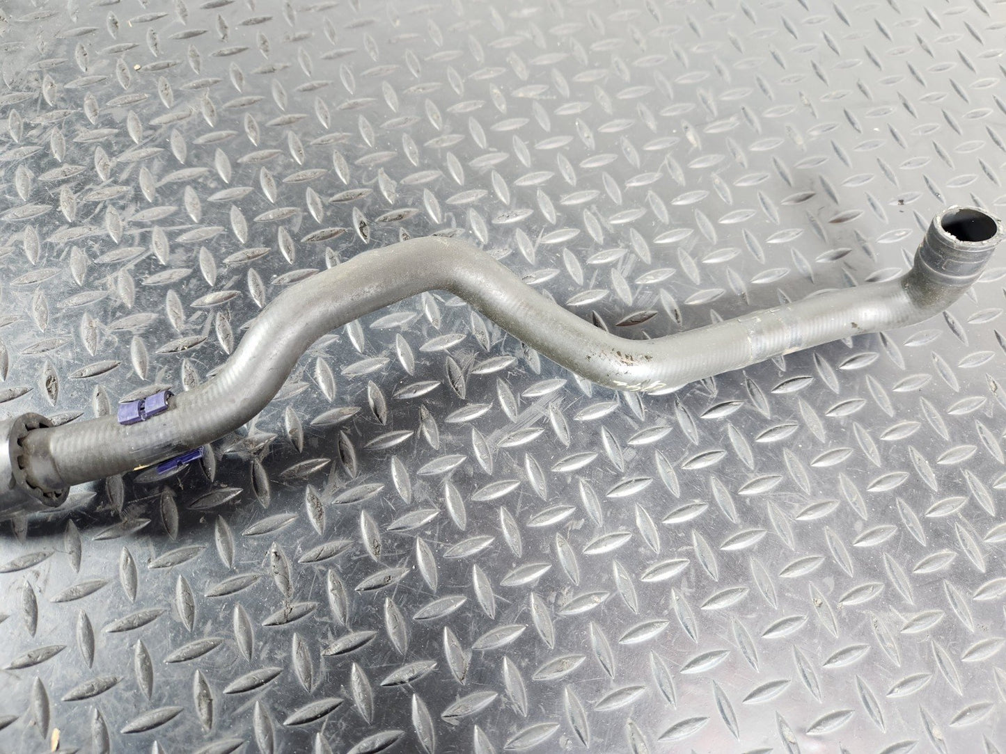 11-19 MERCEDES ML W166 350CDI GENUINE  ENGINE WATER COOLANT PIPE A1668300796