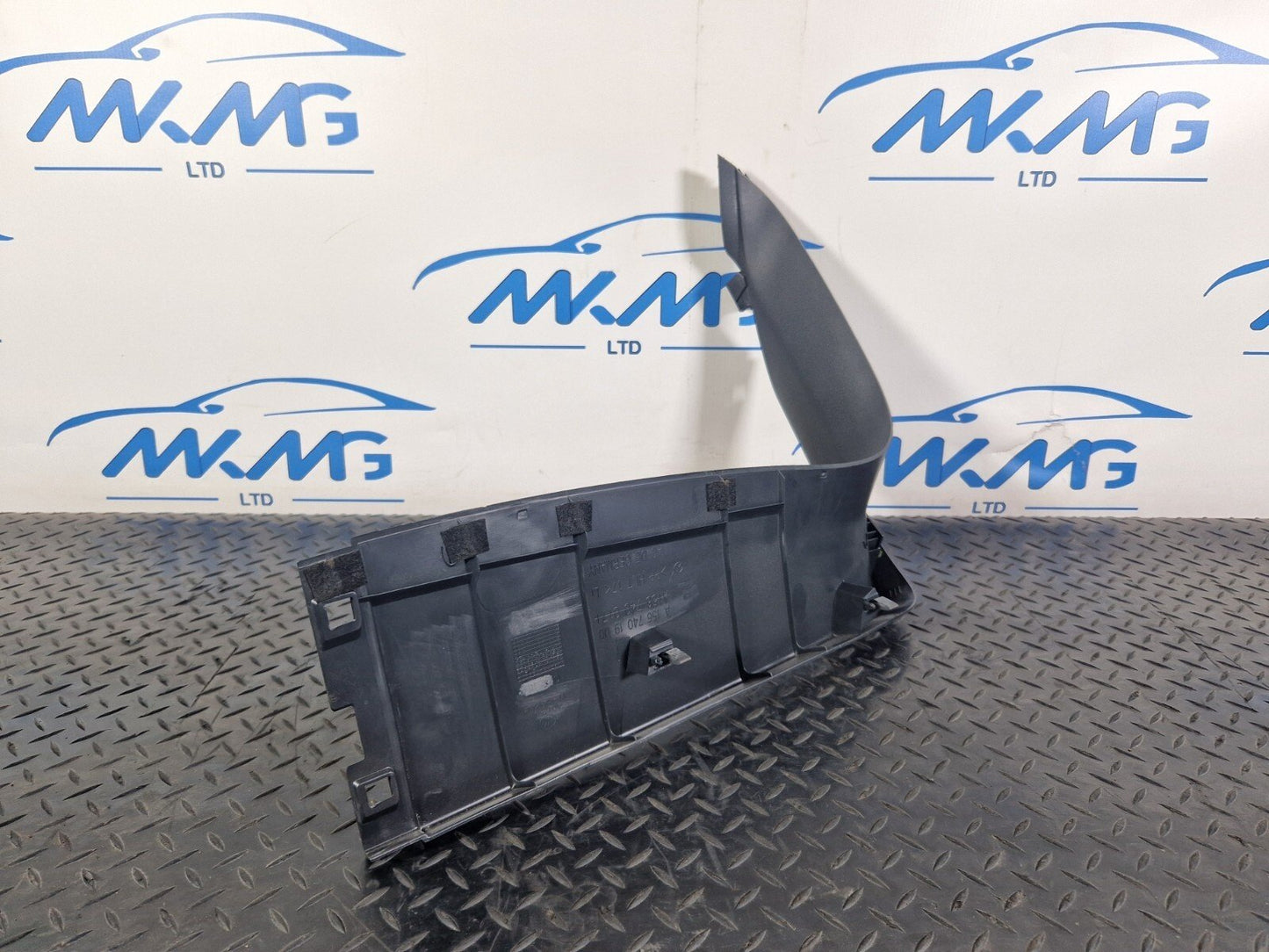 14-20 MERCEDES BENZ GLA X156 TAILGATE COVER TRIM LEFT A1567400171 A1567401900