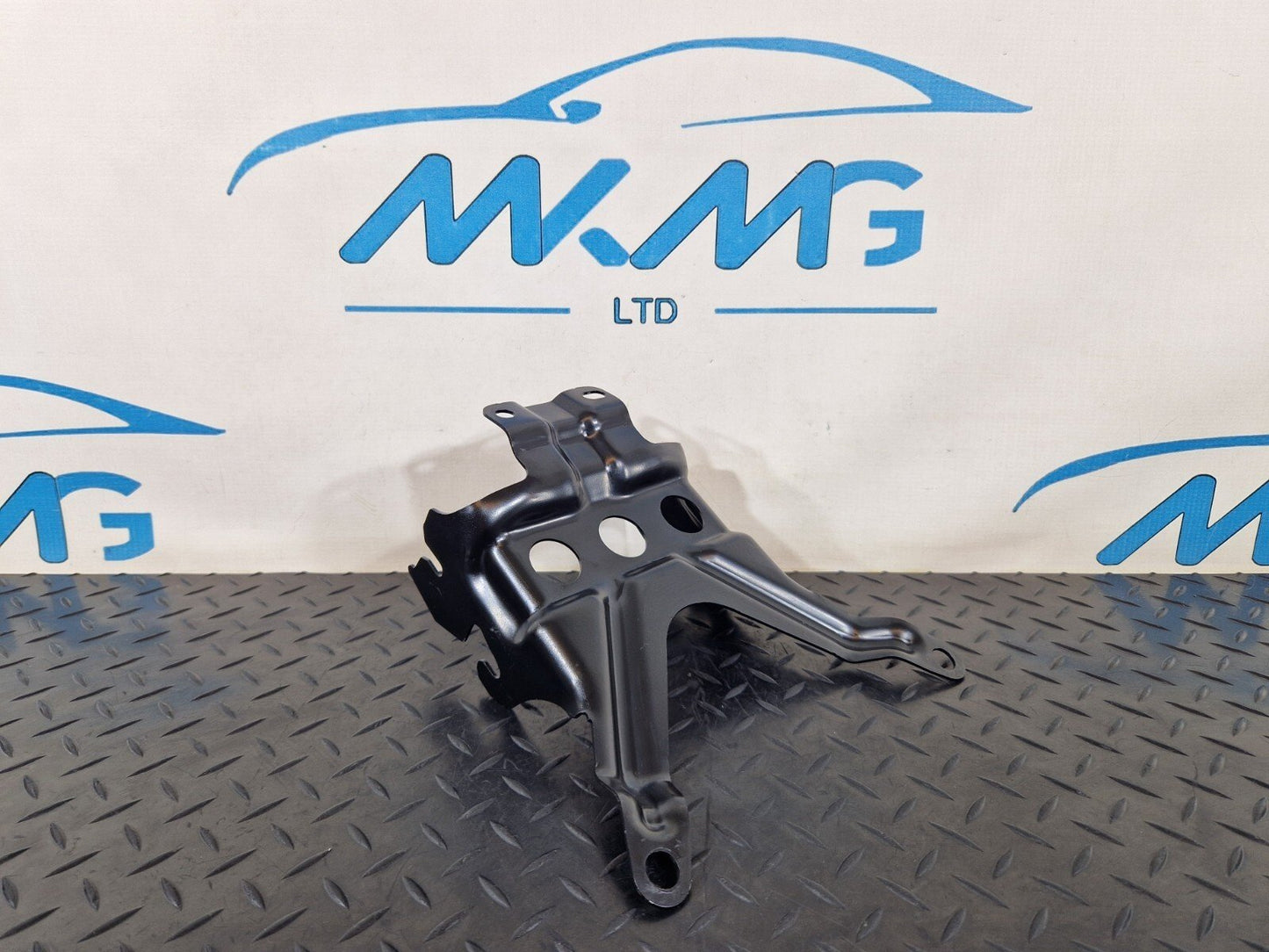 10-17 AUDI A8 4H REAR SEAT FIXING BRACKET MOUNT 4H0885153