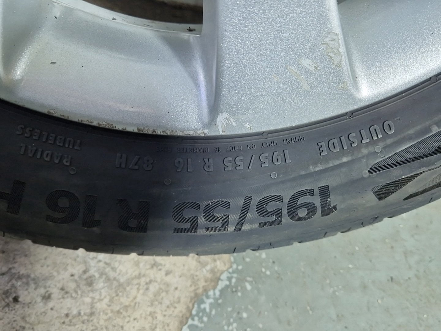 Vauxhall Corsa MK4 (E) (4500) 16" Alloy Wheel with Tyre 195/55/16 ~4mm 13374019