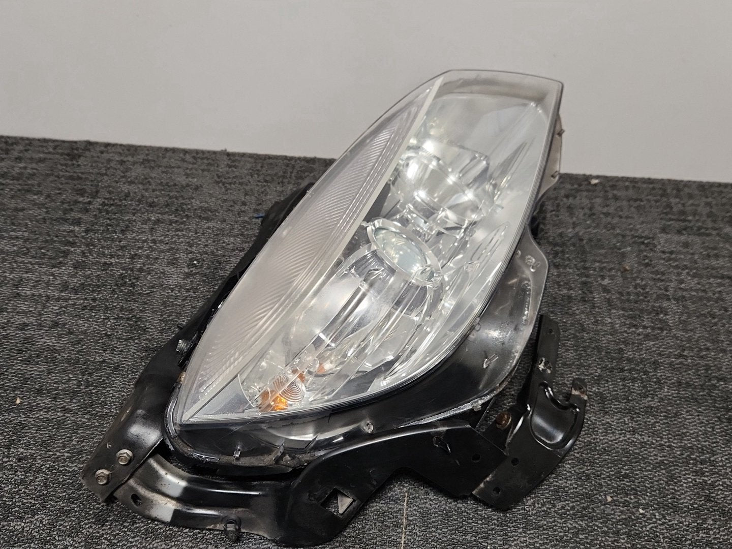 Mercedes-Benz CLC180 CLC-Class W203 Coupe Front Right Headlight A2048208661