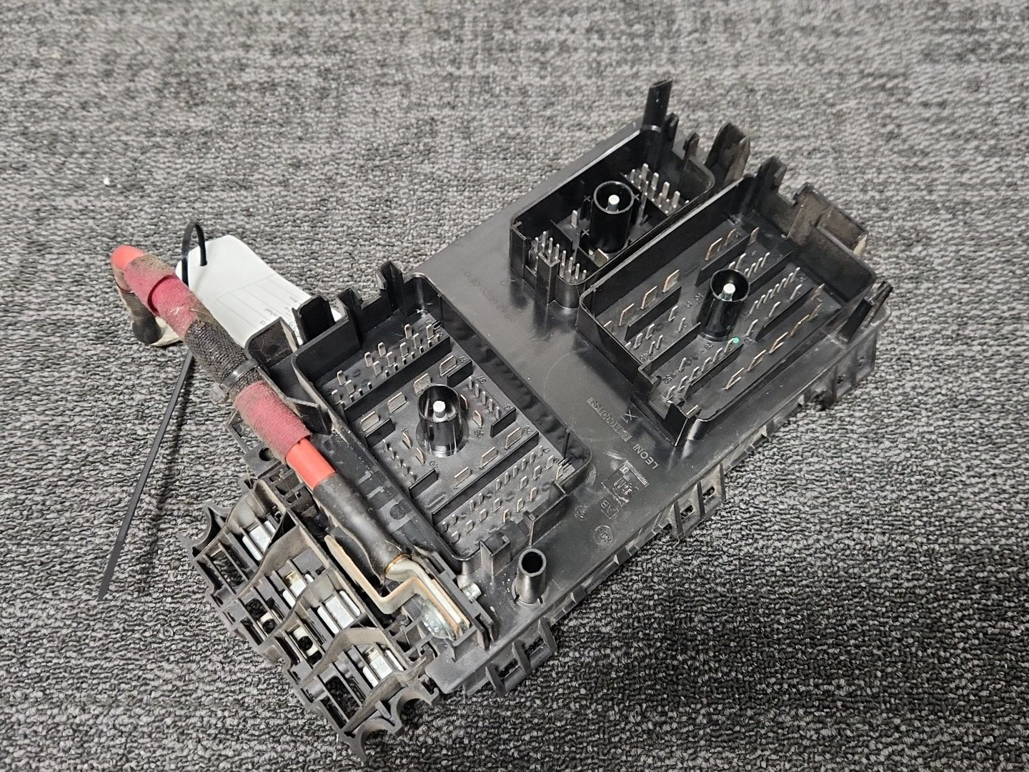 Vauxhall Astra MK6 (J) (A3400) Estate Genuine Under Bonnet Fuse Box 13368641