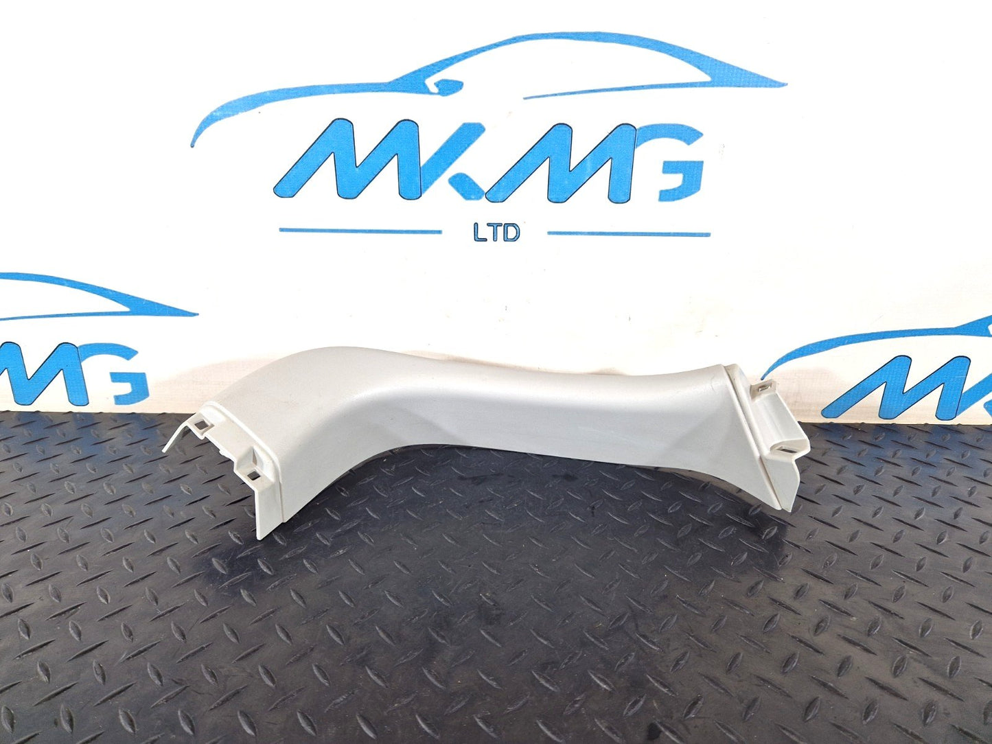 14-19 LAND ROVER L550 DISCOVERY SPORT TAILGATE LEFT SIDE TRIM FK724251AE8LBM