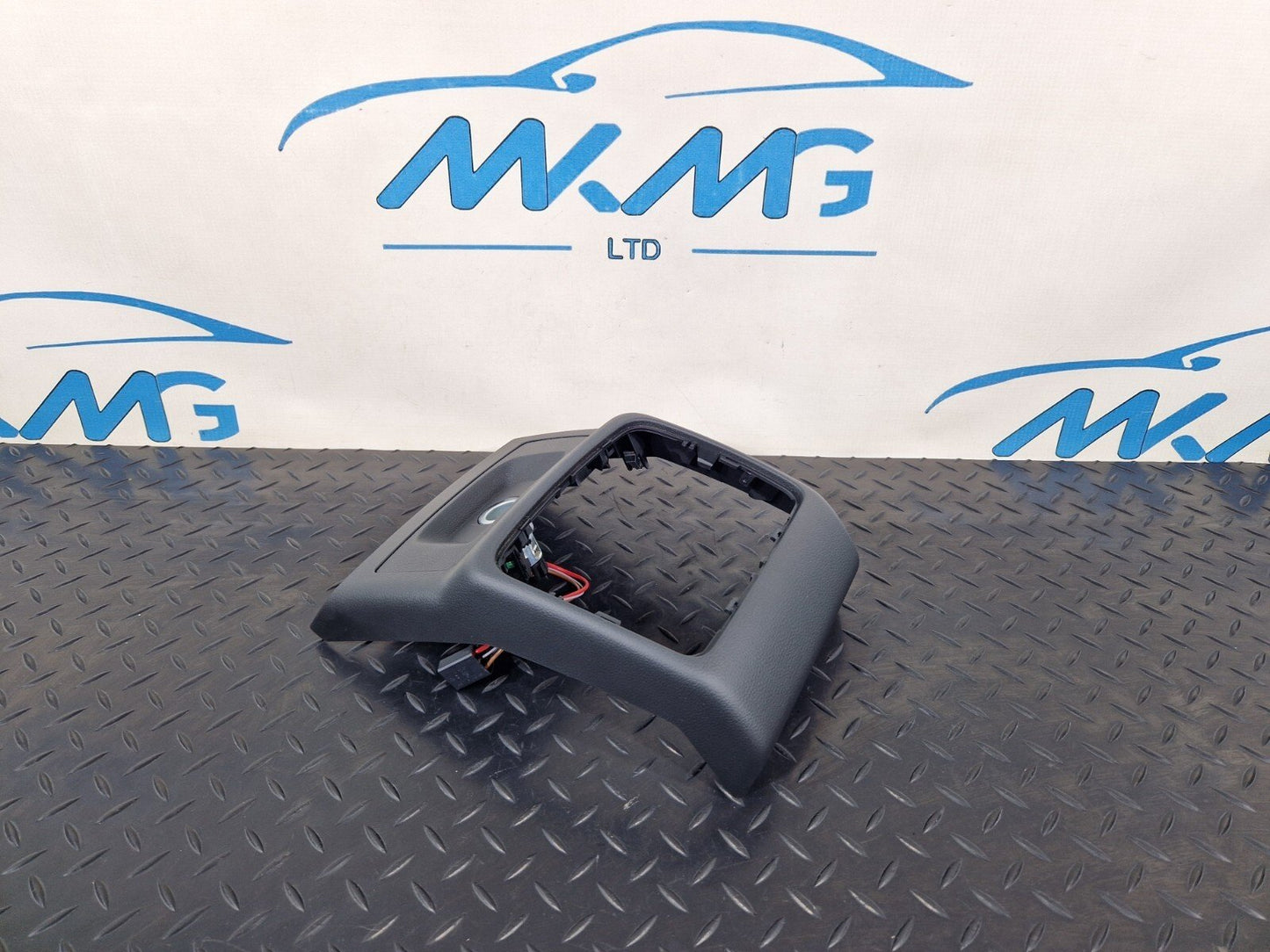 16-19 AUDI A4 B9 GENUINE OEM CENTRE CONSOLE REAR TRIM 8W0864376 8W0863324
