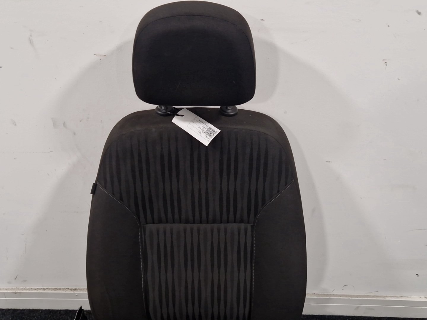 Vauxhall Zafira MK3 (C) (A3470) MPV Genuine Front Right O/S Driver Seat