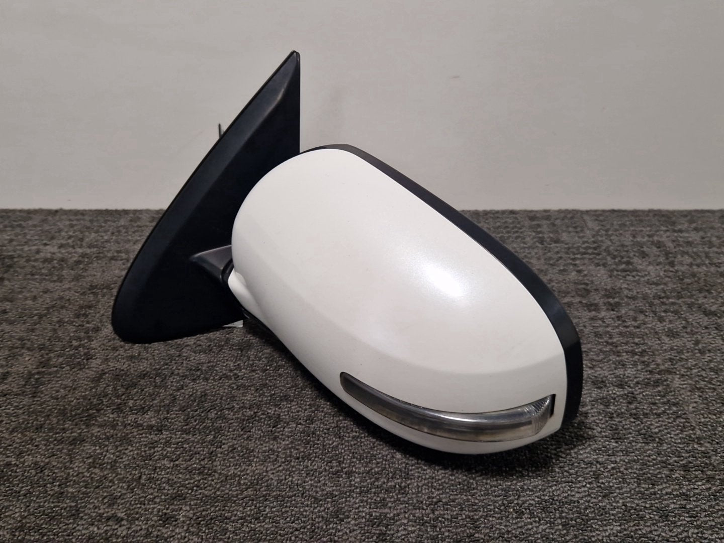 Mitsubishi Outlander PHEV MK3 (RE1) (GG2W) SUV Front Left Door Wing Mirror W13A