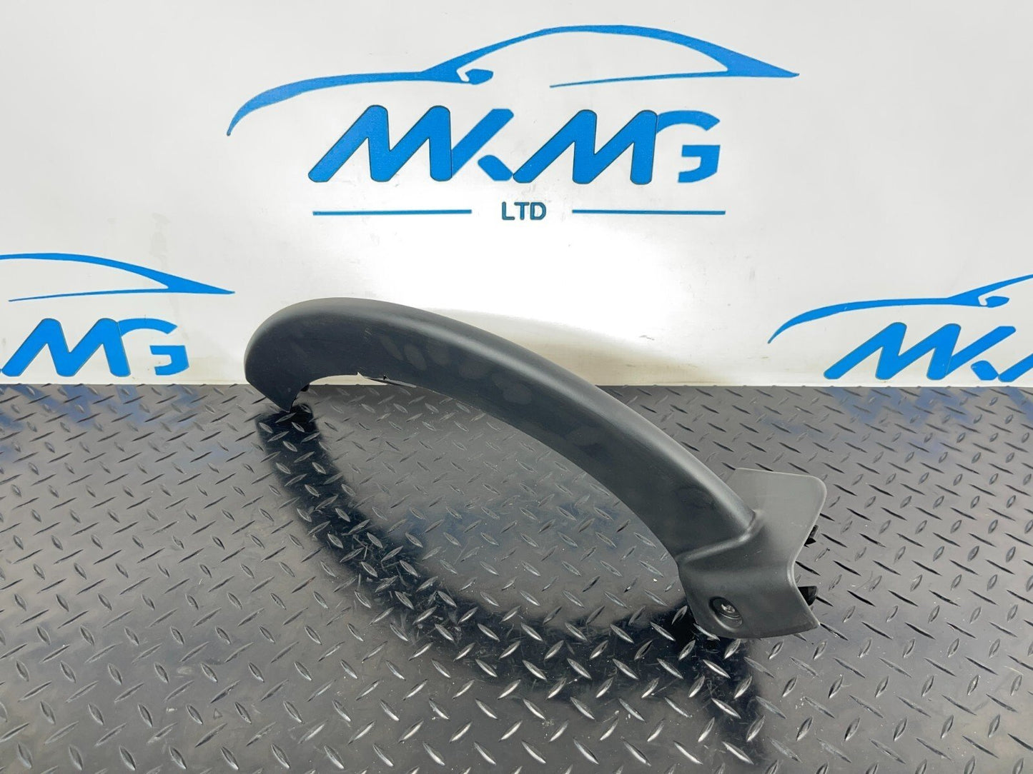 20-ON BMW 2 SERIES GRAN COUPE M-SPORT F44 Rear Tailgate Right Hinge Trim 7477420