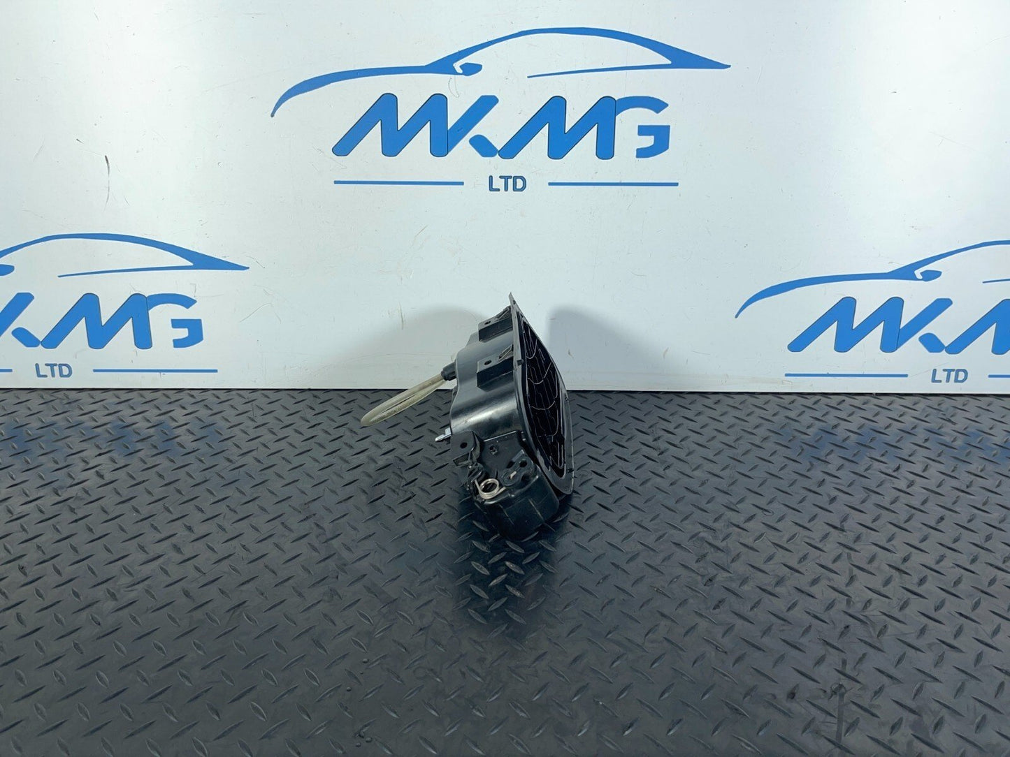 2019-ON  LAND ROVER DISCOVERY L550 FUEL FILLER FLAP & CAP LK7227936CC