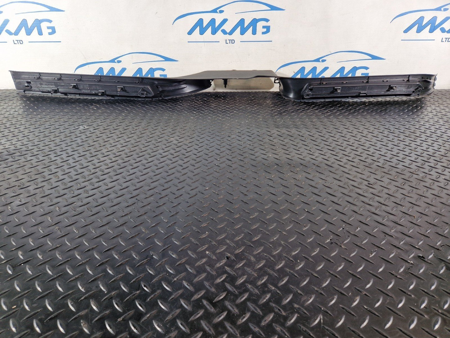 10-15 AUDI Q7 4L GENUINE RIGHT LOWER SILL TRIM 4L0853370