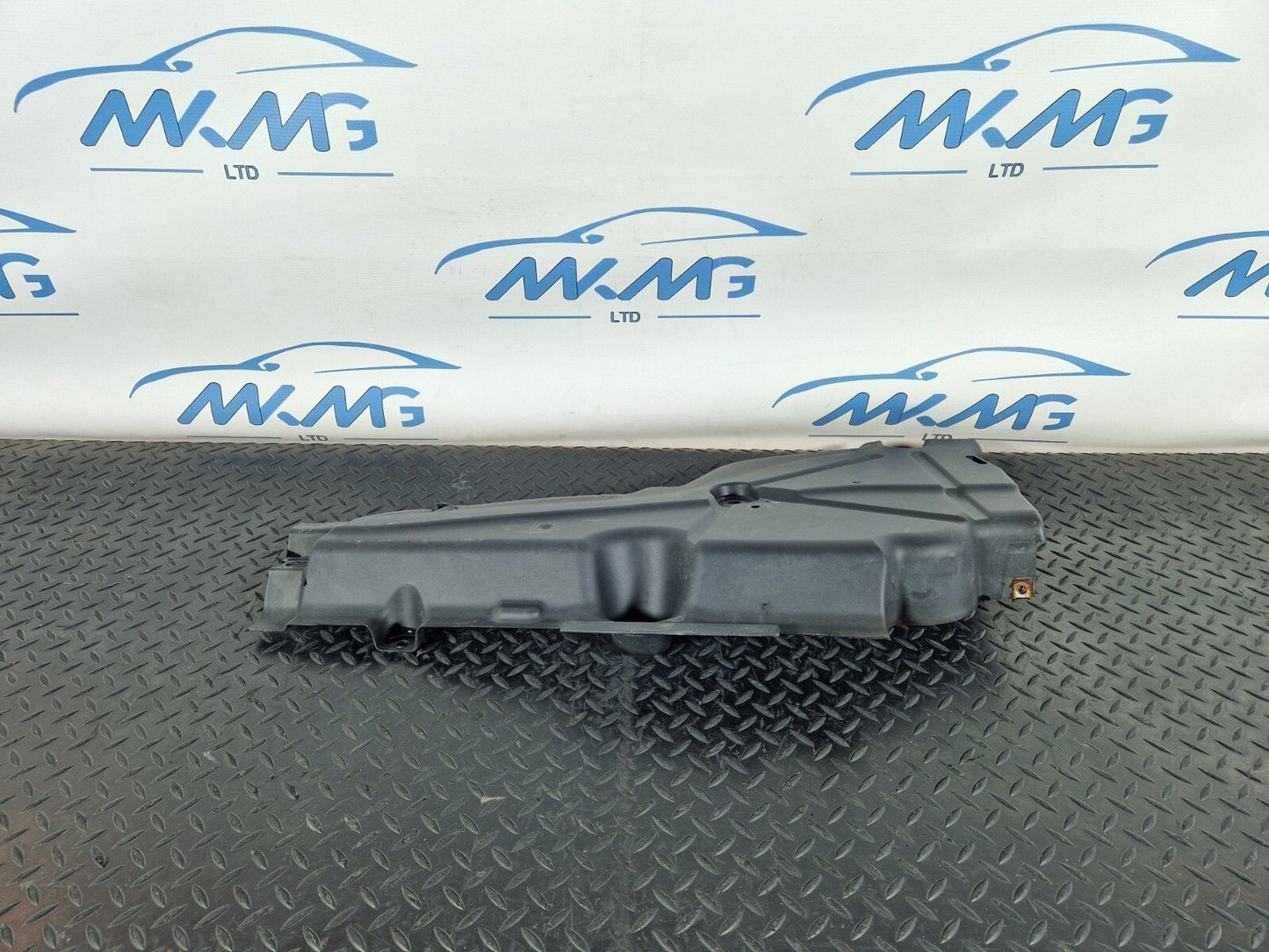 11-19 MERCEDES BENZ ML W166  REAR RIGHT  UNDERTRAY SPLASH GUARD A1666809607