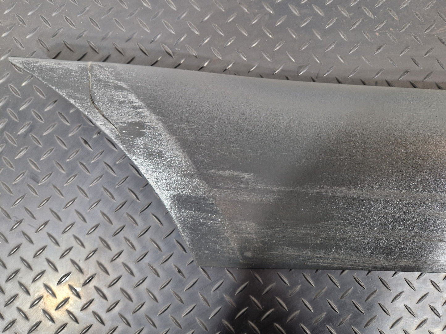 2018-ON MERCEDES BENZ SPRINTER W907 2.2 CDI LEFT PROTECTIVE STRIP A9106906300