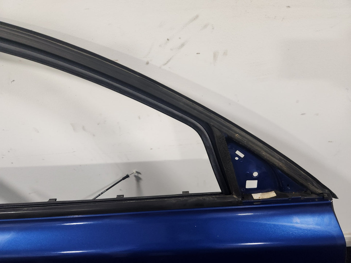 Volvo V50 MK2 FL (MW) Estate Front Right Complete Door in Brilliant Blue Pearl