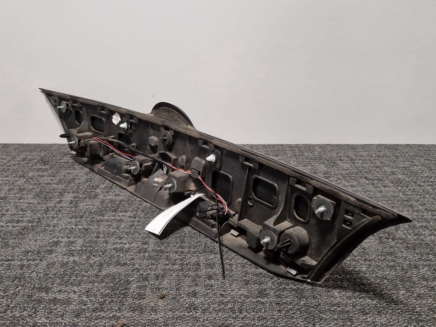 Vauxhall Meriva MK2 (B) (4470) MPV Genuine Boot Tailgate Release Switch Strip