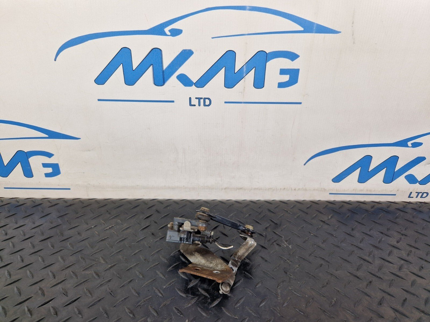19-ON MERCEDES BENZ B CLASS W247 SENSOR REAR RIGHT LEVEL SENSOR A2473205800