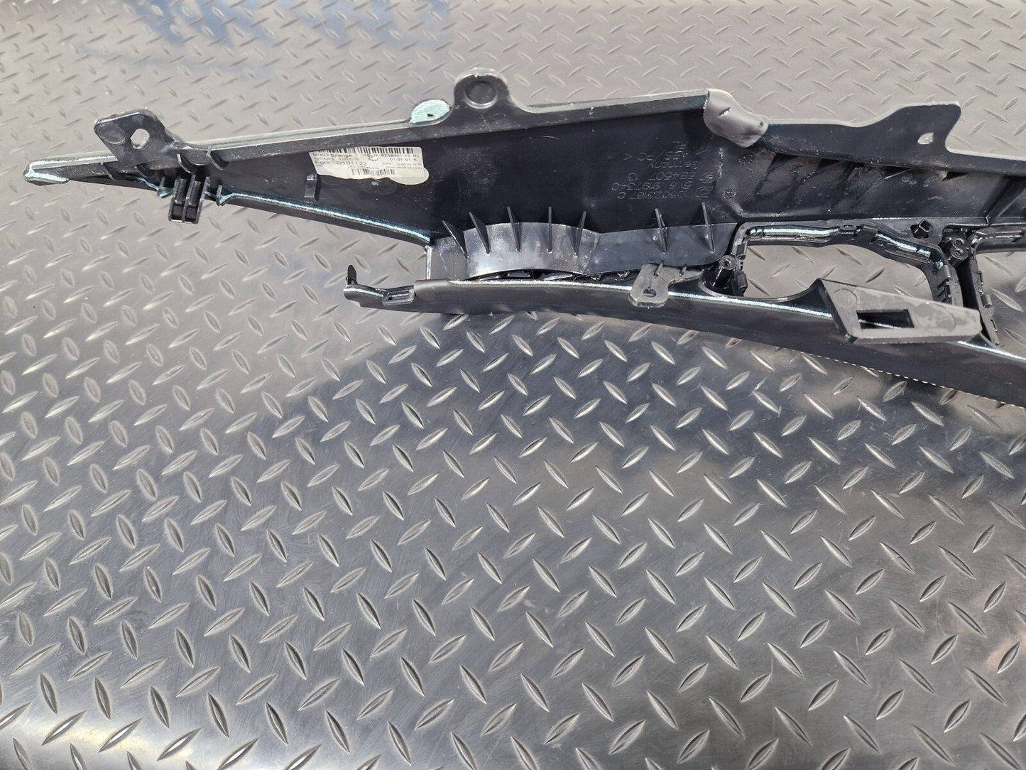11-18 BMW 6 SERIES F06 GENUINE CENTRE CONSOLE LEATHER TRIM IN BLACK 9197340