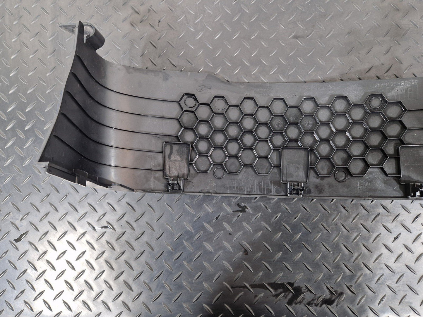 18-ON MERCEDES BENZ SPRINTER W907 W910 FOOTWELL PANEL TRIM COVER A9106880500