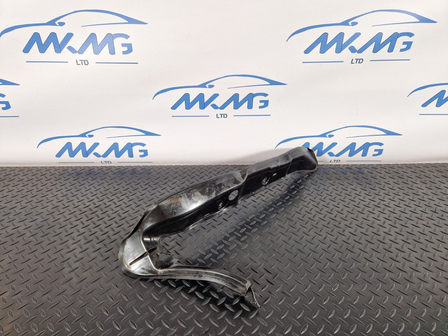 10-18 AUDI A7 4G S-LINE GENUINE FRONT LEFT WING INNER LINER 2015-2018 4G8821111A
