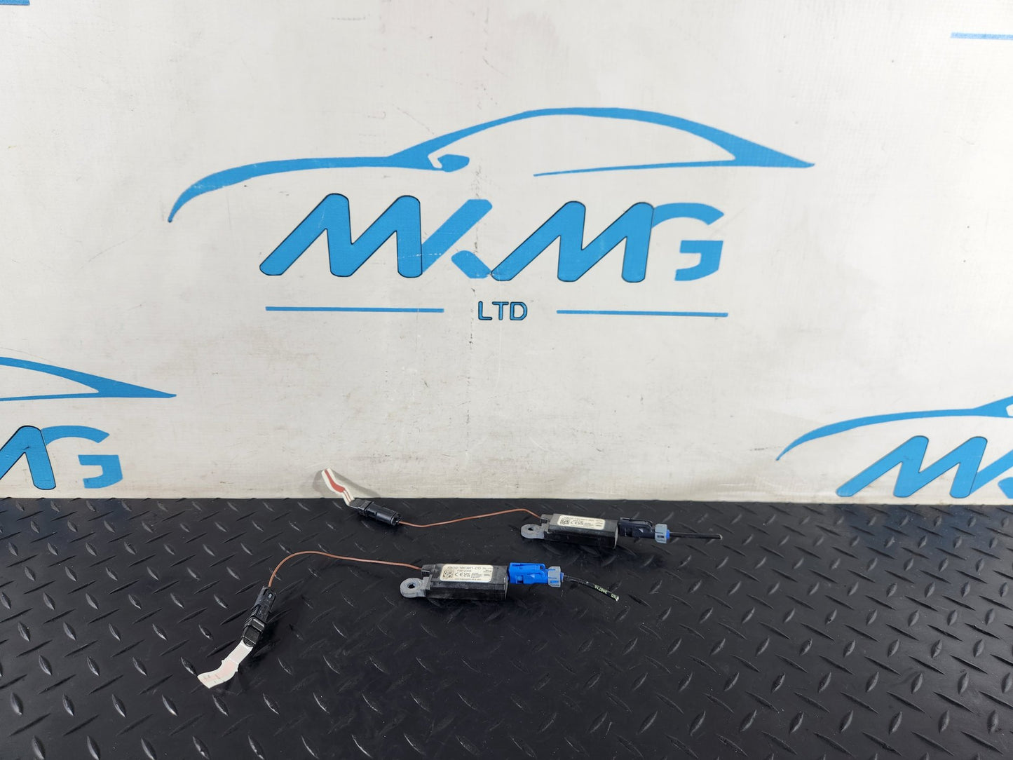 Land Rover Range Rover Evoque L551 SUV Antenna Control Unit X2 K8D2-18C901-AD