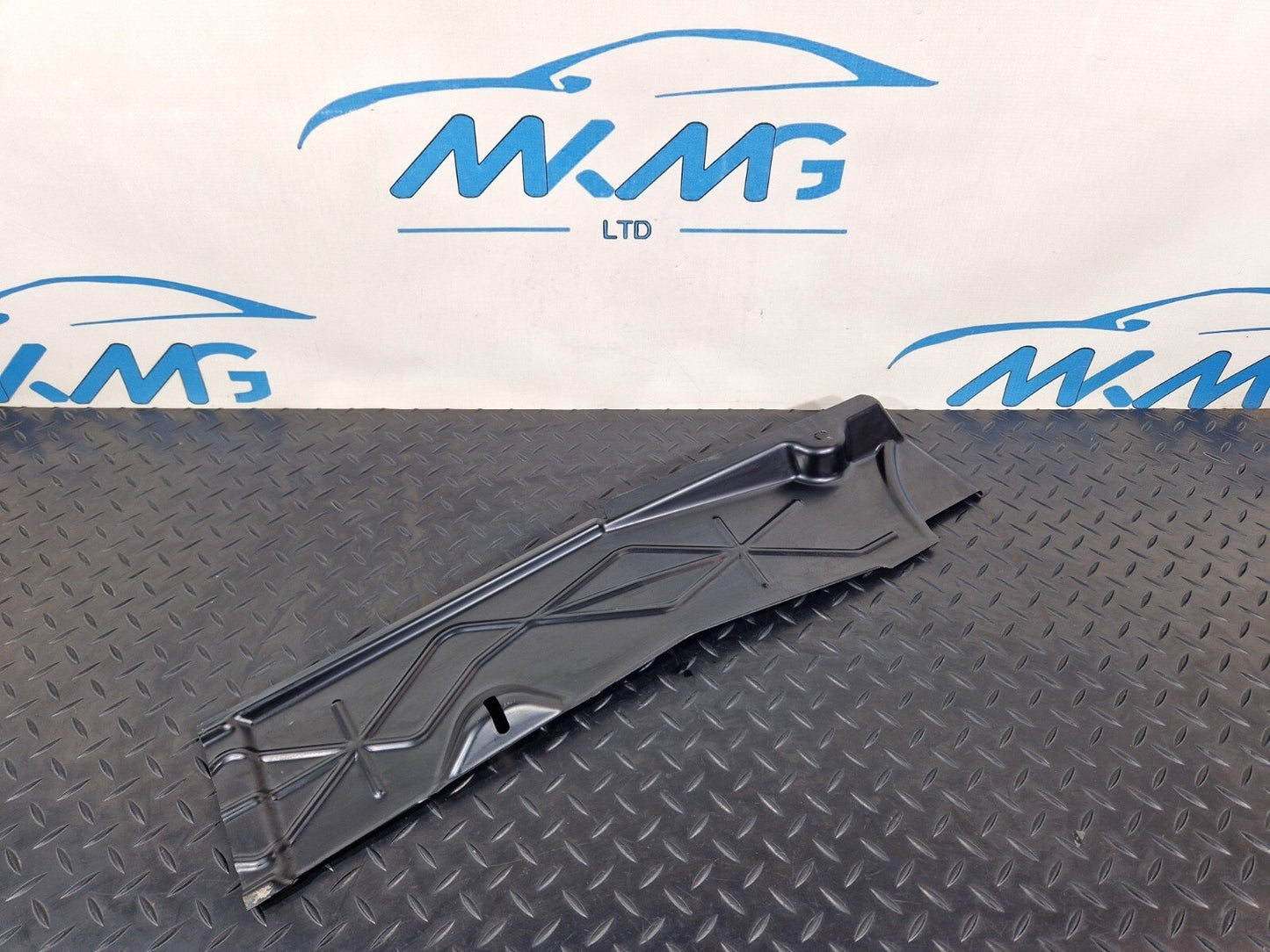 18+ MERCEDES BENZ SPRINTER W907 TRANSMISSION TUNNEL CABLE DUCT COVER A9065460564