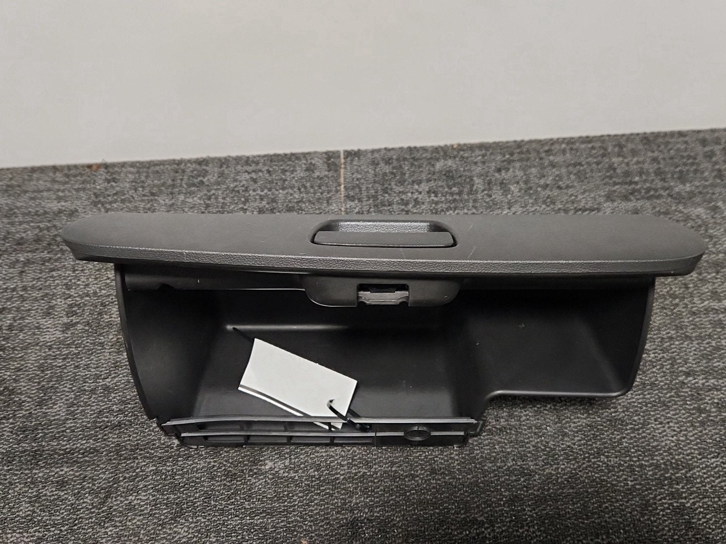 Vauxhall Mokka MK1 (G1U0) SUV Genuine Glove Box Storage Compartment AVF90521
