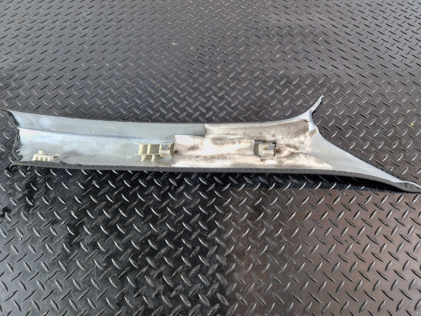 10-15 AUDI Q7 4L GENUINE OEM LEFT PASSENGER SIDE FRONT A PILLAR TRIM 4L0867233