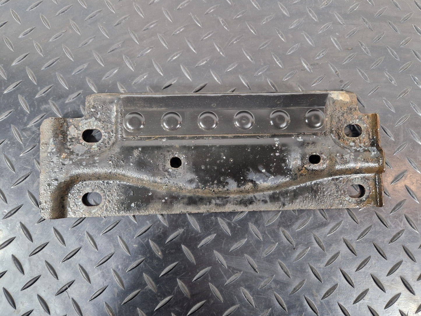 16-19 AUDI A4 B9 GENUINE MUFFLER MOUNT BRACKET PLATE 8W0803183A
