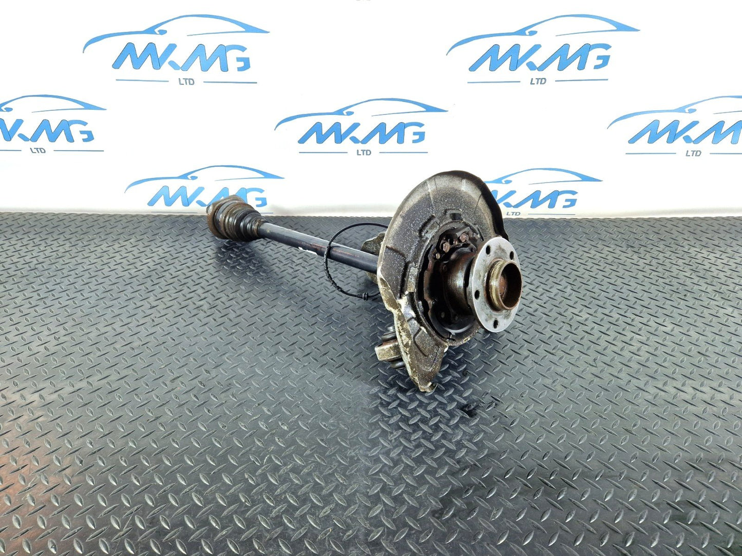 10-13 BMW X5 E70 LCI GENUINE REAR LEFT PASSENGER SIDE WHEEL HUB 6770983