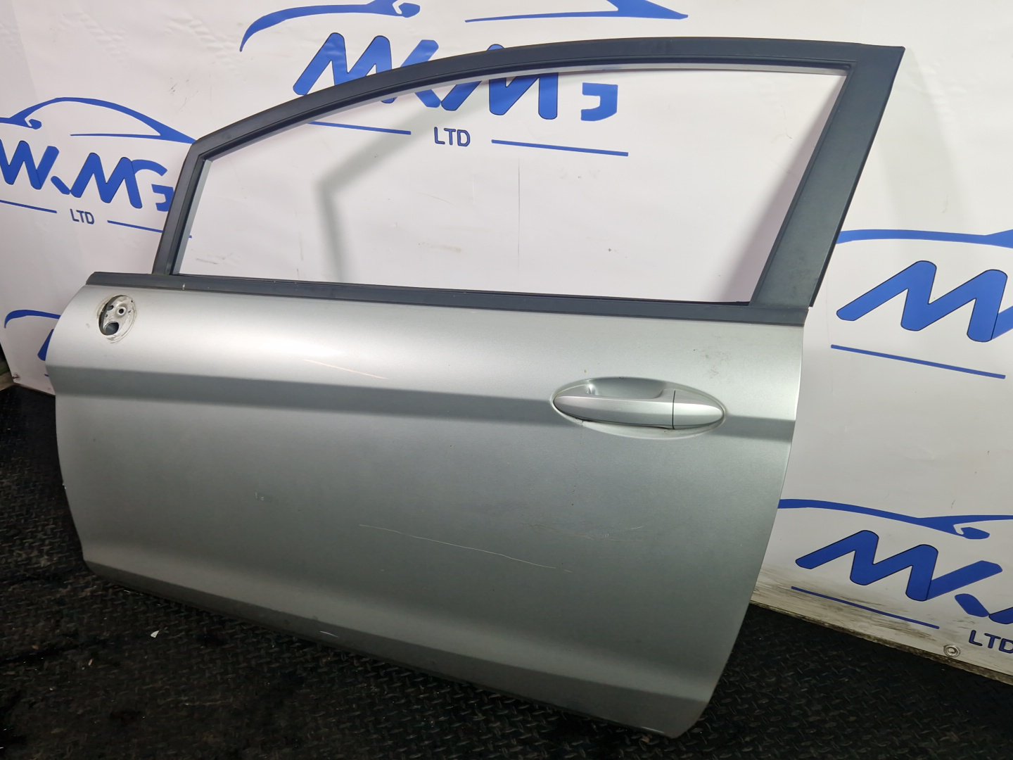 Ford Fiesta MK6 Hatchback Front Left N/S Door in Moondust Silver