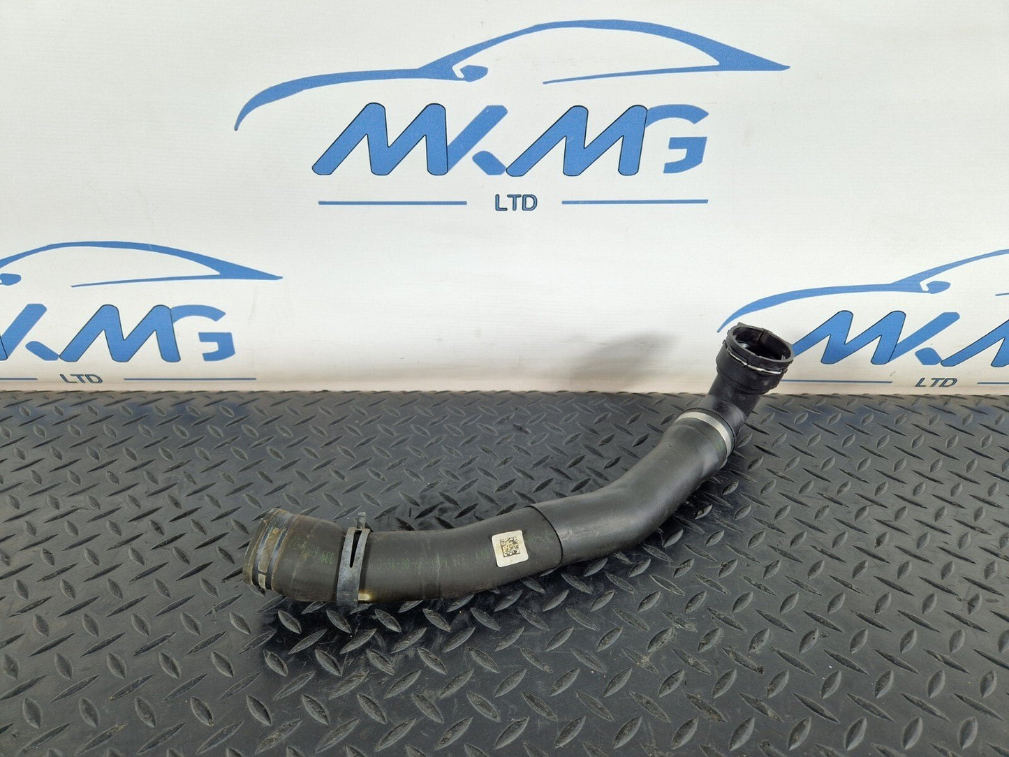 16-19 AUDI A4 AVANT B9 S-LINE OEM WATER COOLANT HOSE 8W0122055R