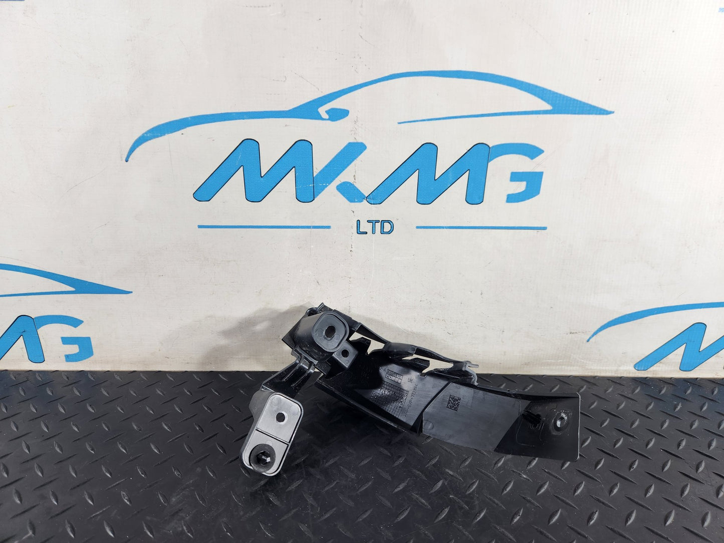Land Rover Range Rover Evoque L551 Rear Left Bumper Mount Bracket K8D2-17A882-A