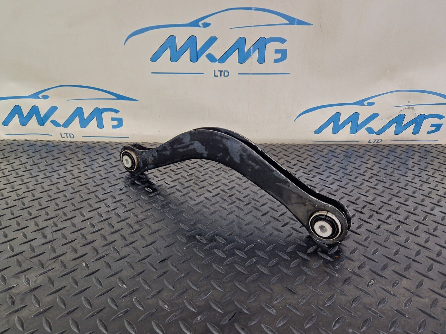 16-19 AUDI A4 B9 GENUINE OEM REAR RIGHT O/S WISHBONE CONTROL ARM 8W0505398F