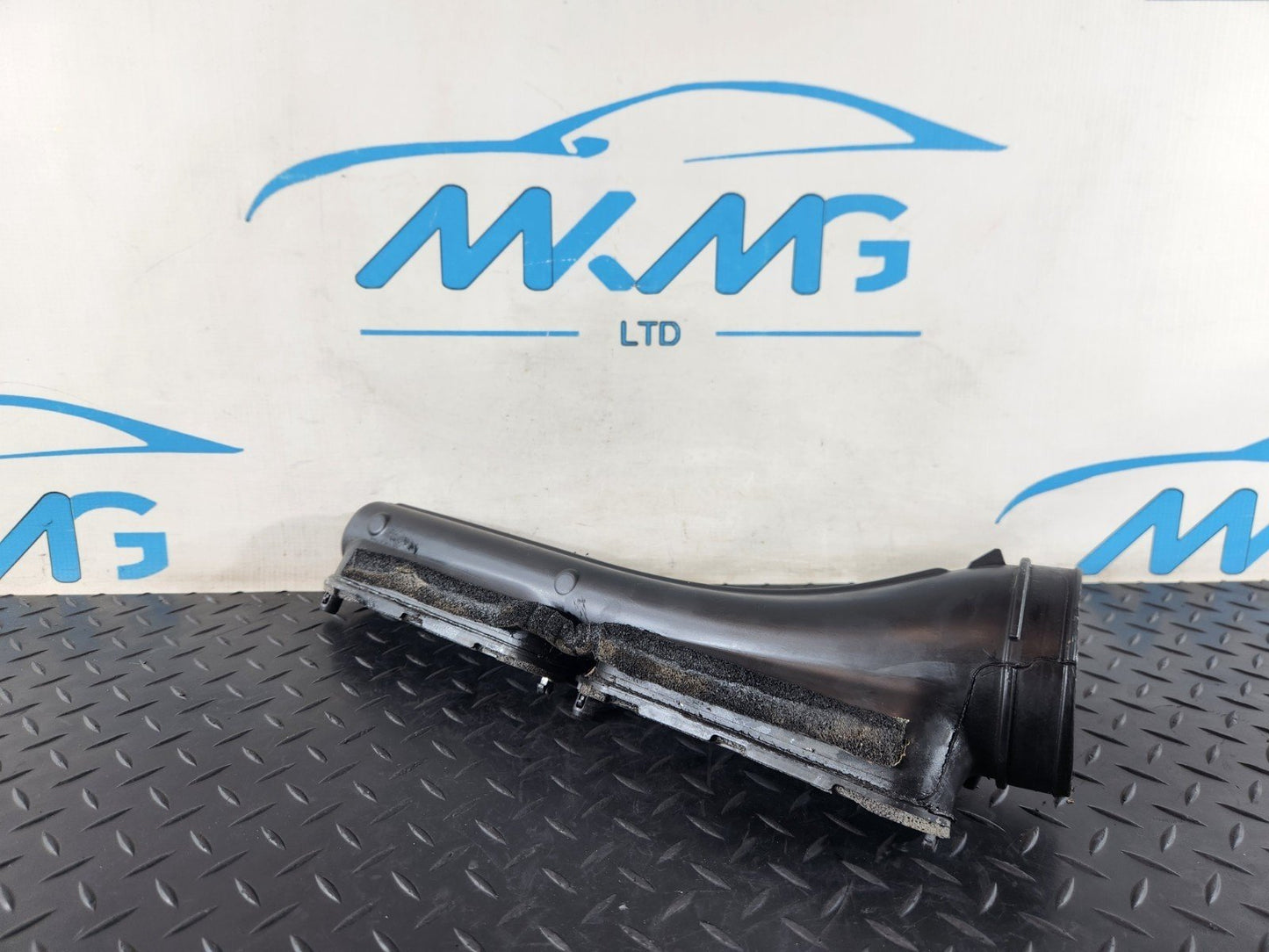 13-23 RANGE ROVER SPORT L494 FRONT RIGHT AIR INTAKE DUCT PIPE CPLA-9A676-AD