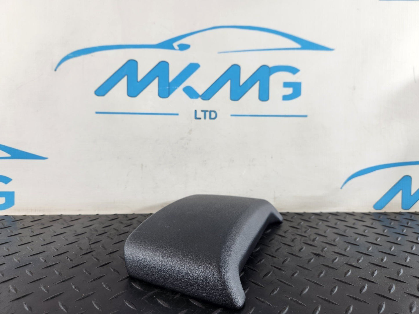 16-20 AUDI Q7 4M GENUINE CENTER CONSOLE ARMREST STORAGE LID COVER TRIM 4M0863915