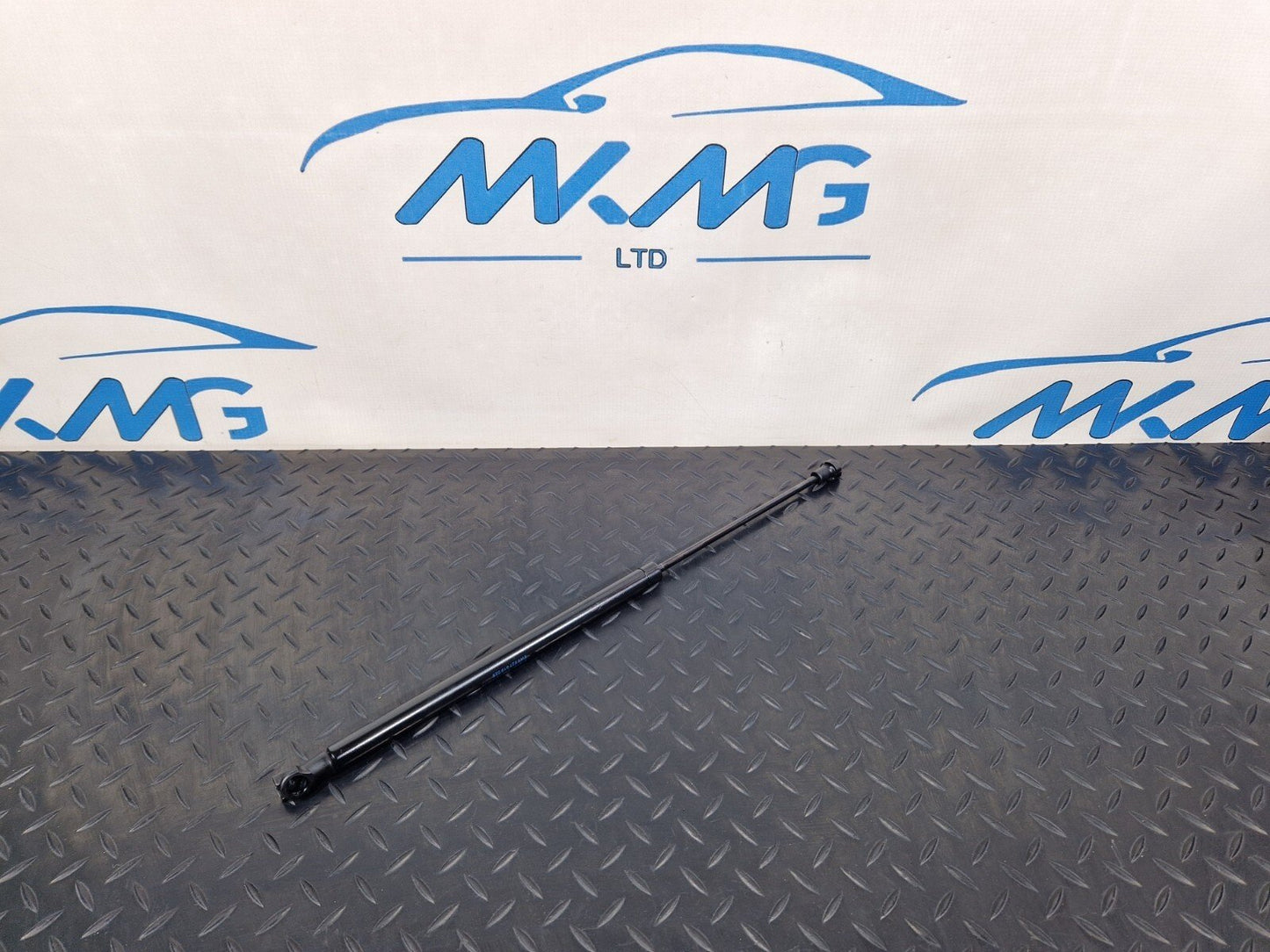 16-19 AUDI A4 B9 REAR BOOT LID STRUT 8W5827919