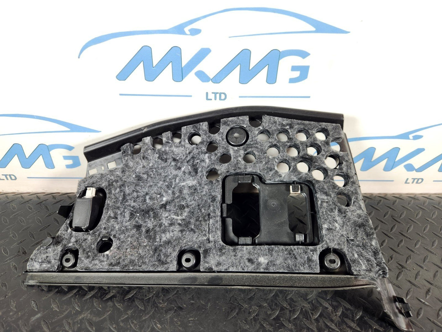 11-19 MERCEDES BENZ ML W166 LEFT SIDE N/S UNDER DASH TRIM COVER A1666801808